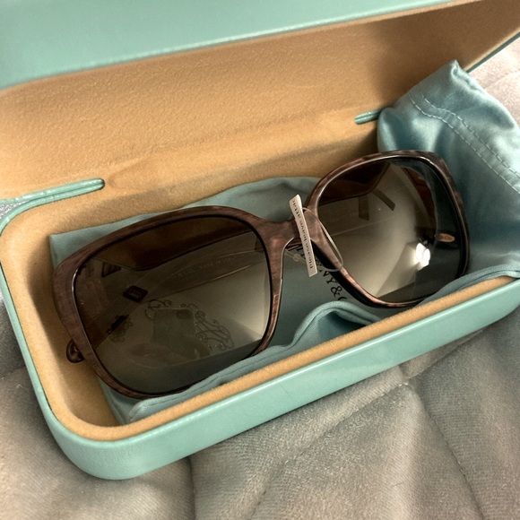 Nwt, Authentic Tiffany & Co. 8160/3B Elegant Pearl Brown Marbled Sunglasses - Picture 7 of 16